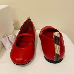 Burberry Leather Ballet Slippers - EU 26, US  9